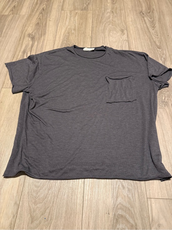 Zenana Outfitters Tops - Zenana Outfitters Women's Short Sleeve Pocket Tee - Charcoal Gray